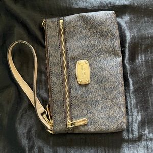 Michael Kors wristlet wallet